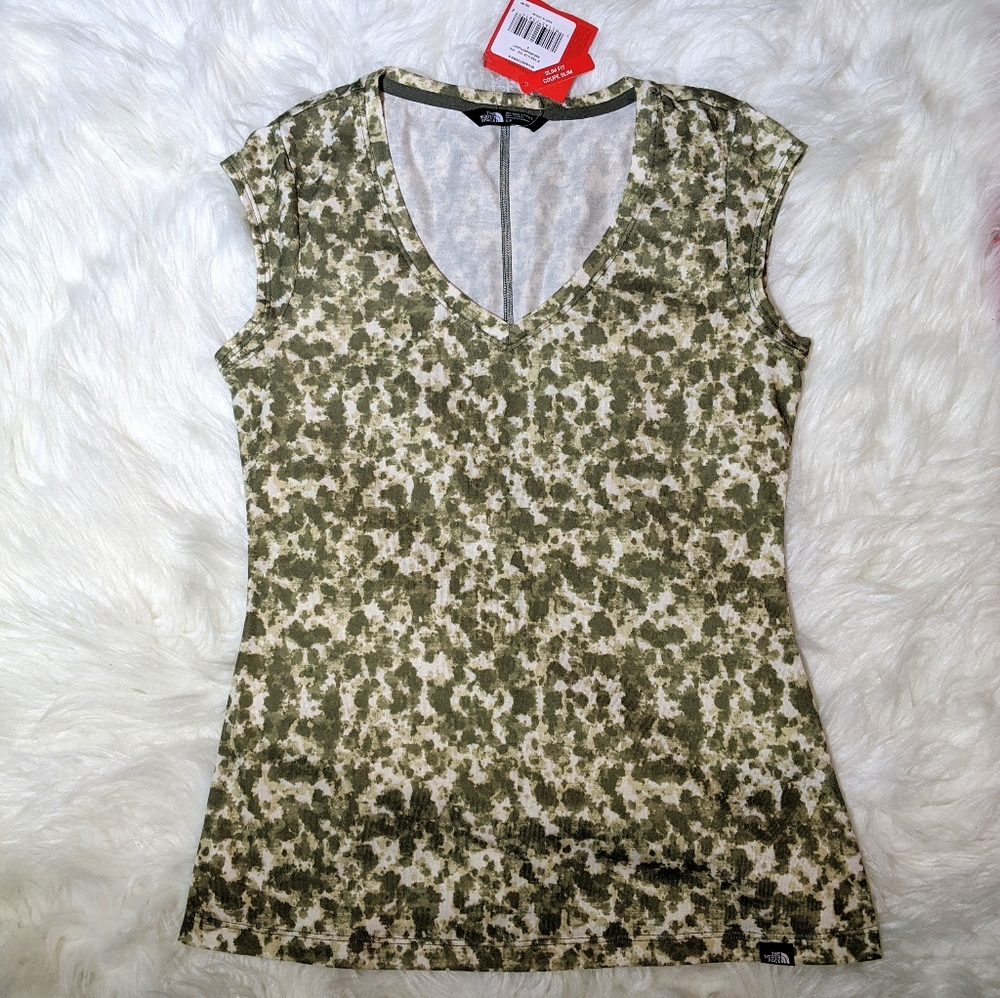 NWT North Face V Neck T-Shirt